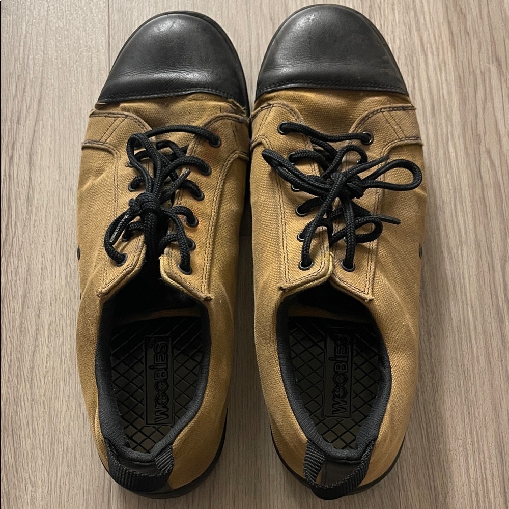 Men's Woobies Black and Tan Sneakers